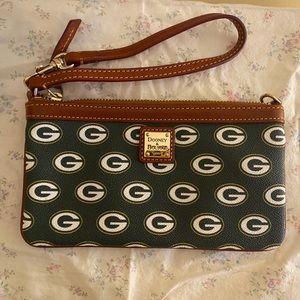 Dooney & Bourke wristlet